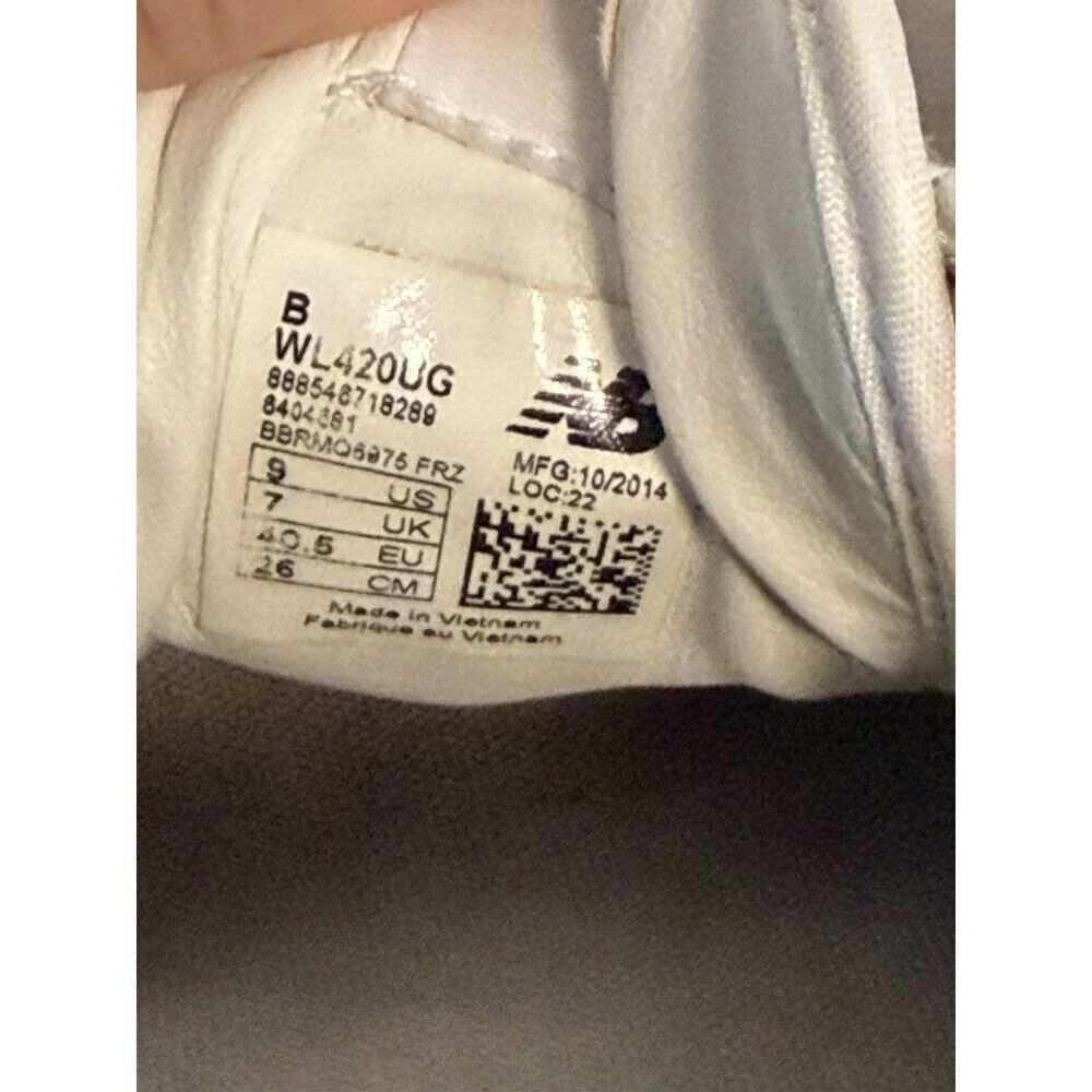 New Balance Shoes Women’s 9 WL420UG Gray Running Sneakers